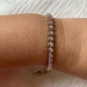 Silver Plated Heart Bracelet with Pink Cubic Zirconia‎ Love